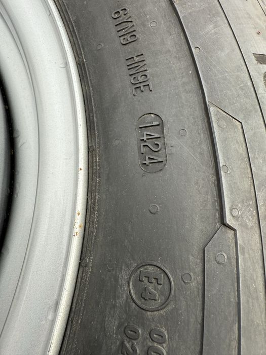Шина 225/75 R16c з диском одна штука