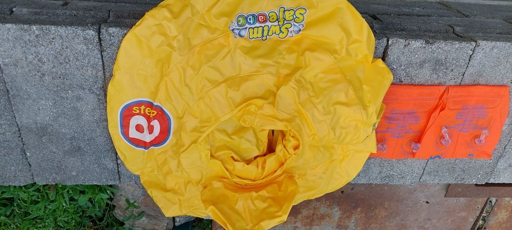 Круг для купання