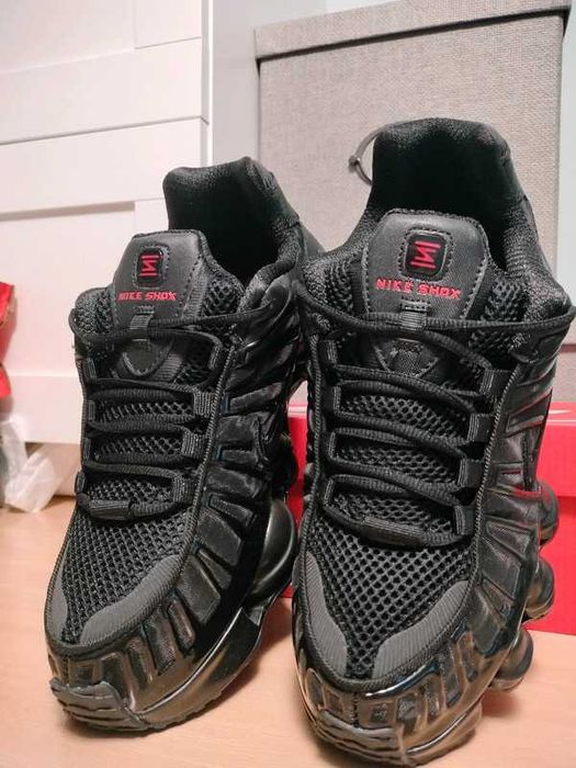 Buty czarne rozmiar 43