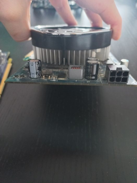 Selling Old Graphics Cards64752406008066124