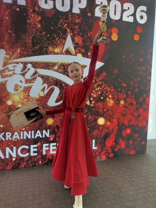 Сукня ювенали  з двома спідницями