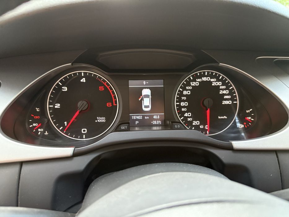 AUDI A4 B8 2011 2.0TDI