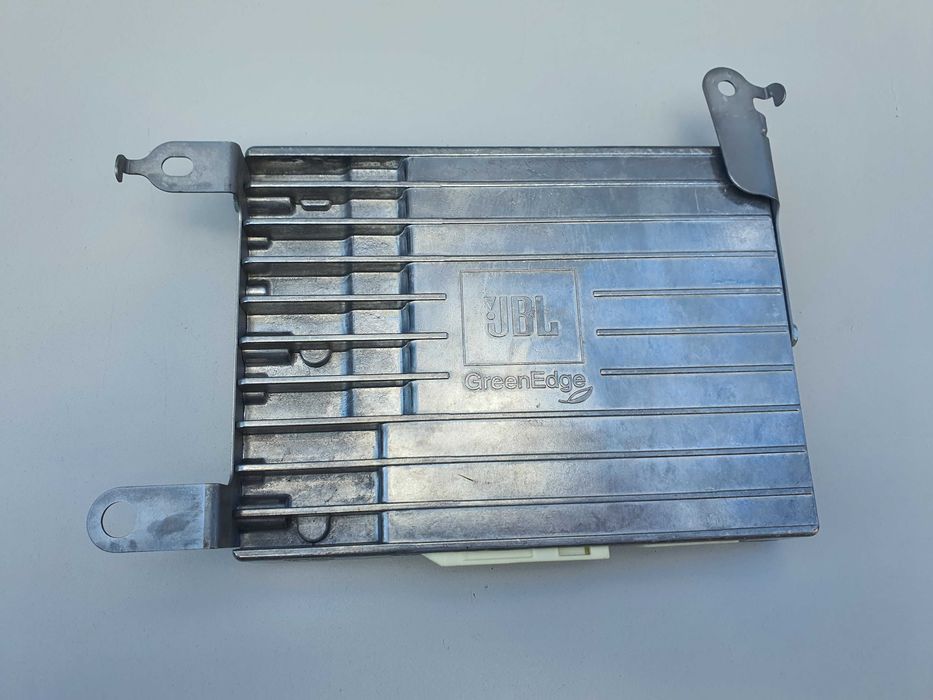 TOYOTA RAV4 IV 4 wzmacniacz 13-18 JBL 86280.42050