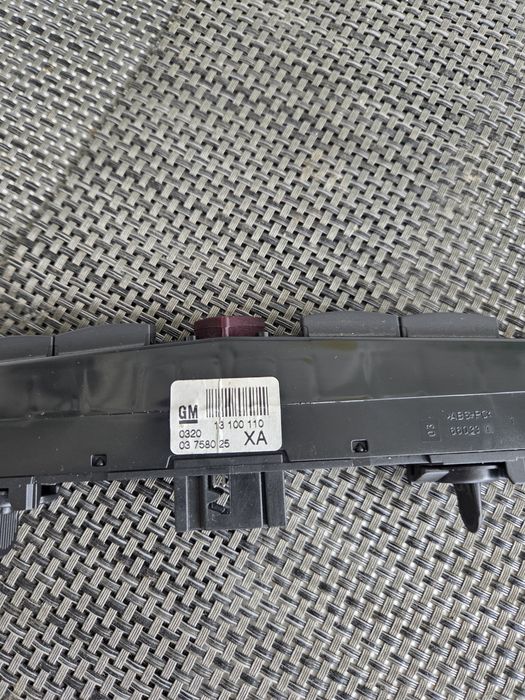 Régua 4 botões Opel Astra H