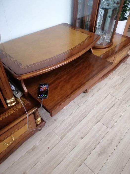 Гостиный гарнитур. Дерево. Румыния.