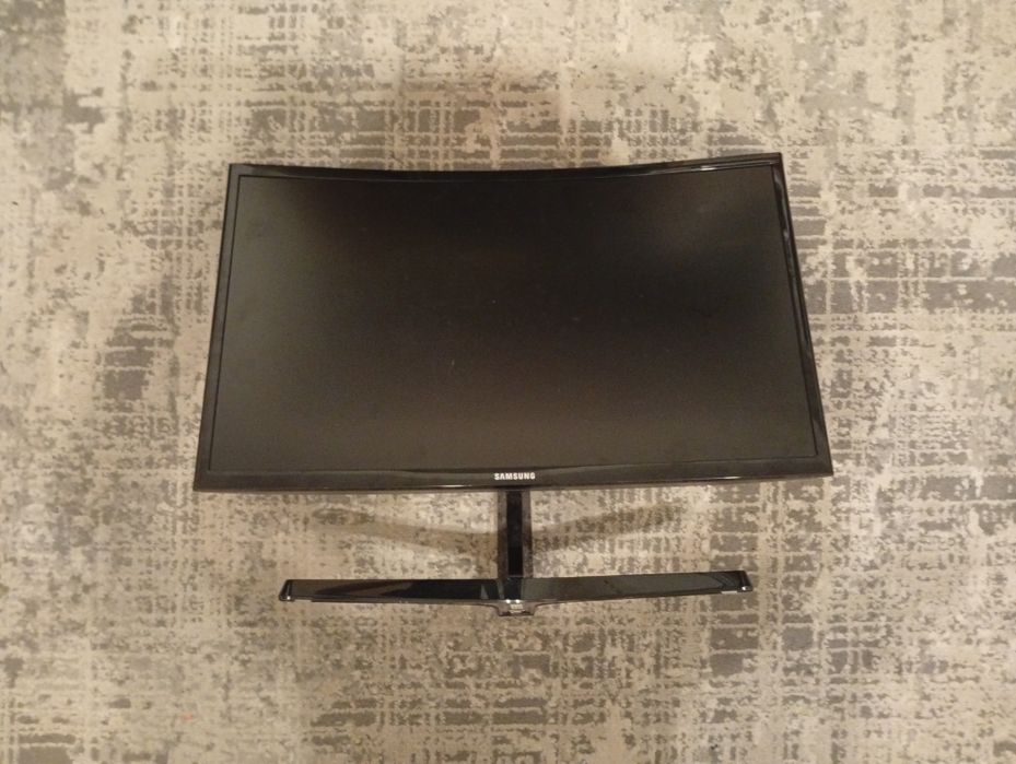 Monitor Samsung C24F396FH