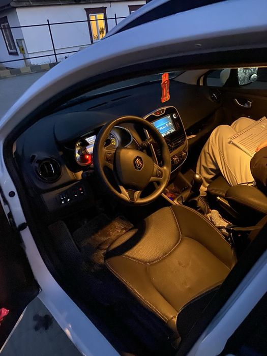Продам Clio 2015