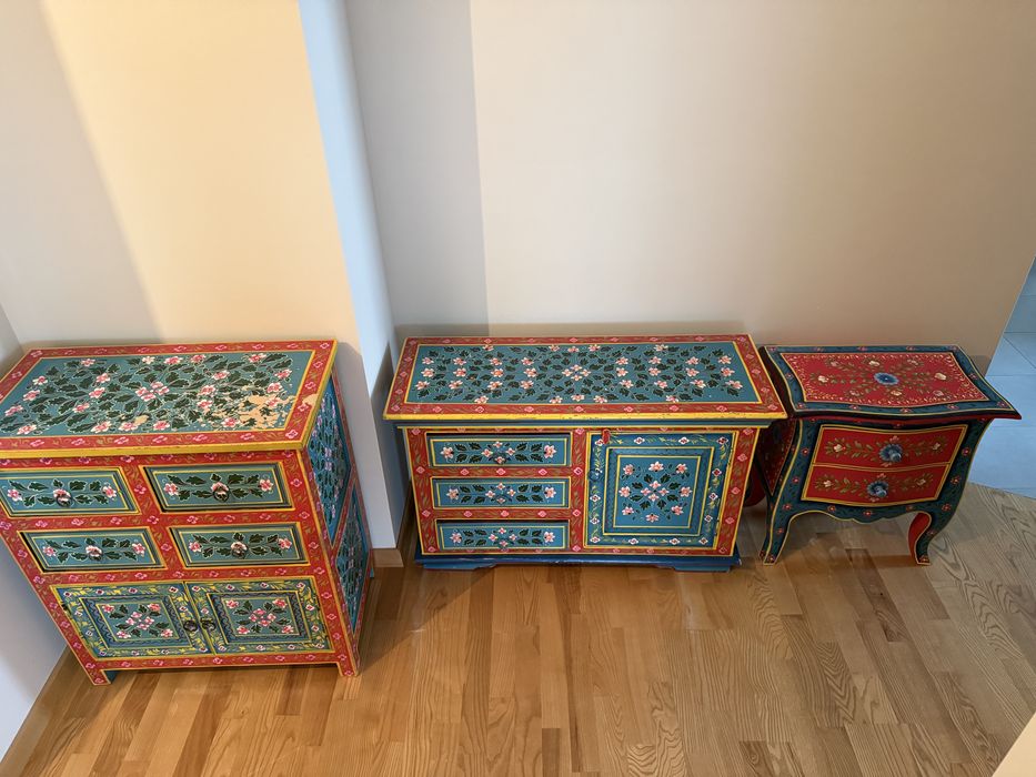 Komplet 3 drewnianych szafek w stylu indyjskim / boho
