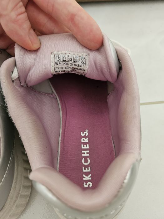 Sapatos Skechers para menina