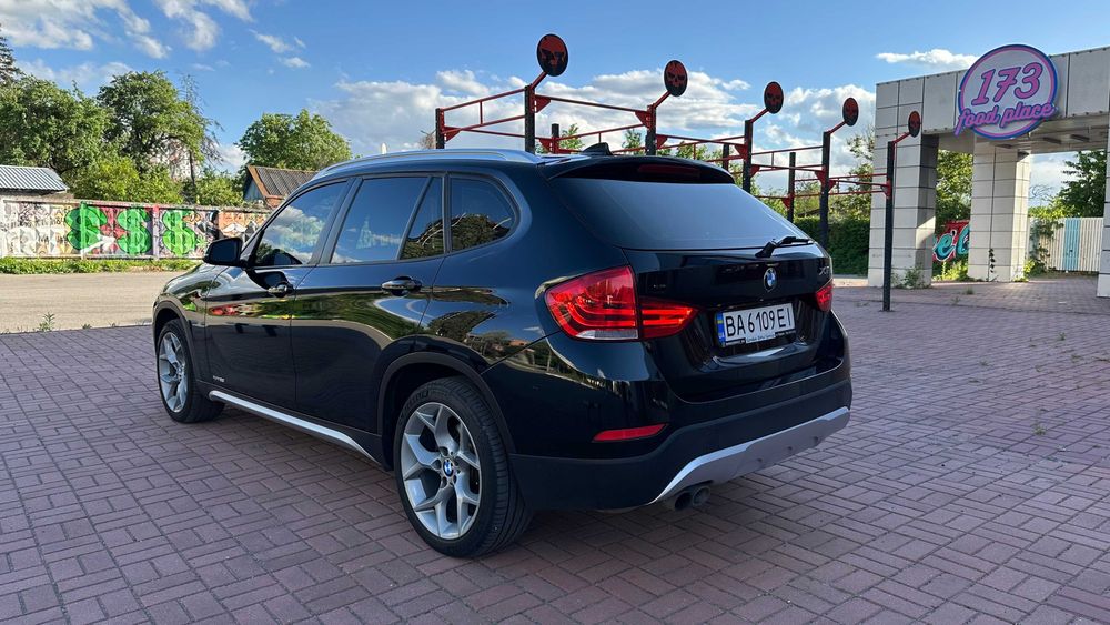 Продам BMW X1 2012
