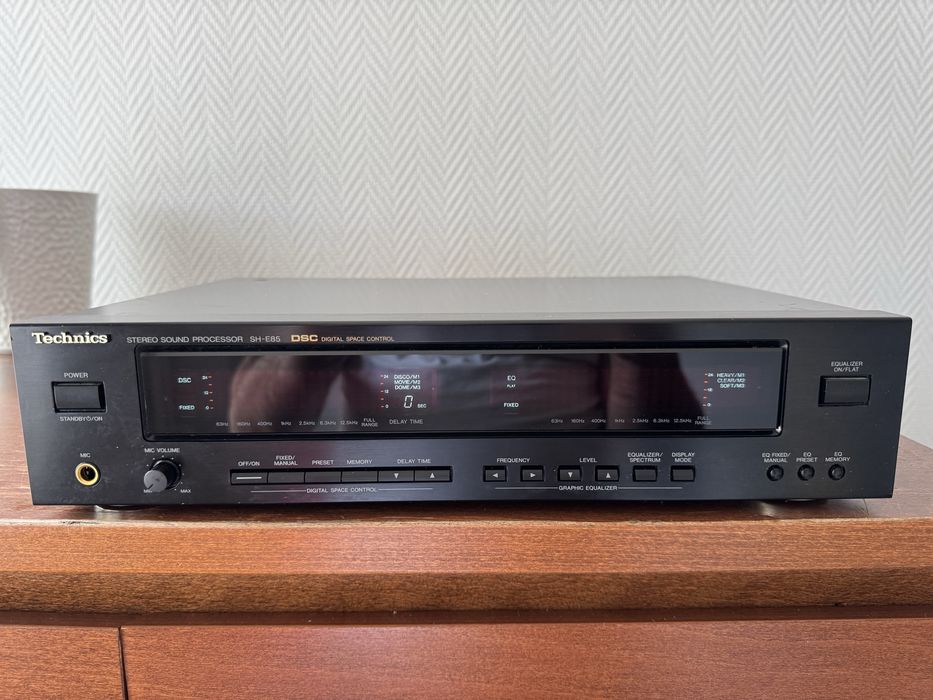Equalizer Technics SH-E85