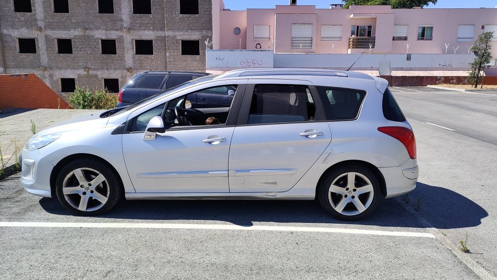 Peugeot 308 SW 1.6 HDi (2010) | Apenas 160k km | Teto Panorâmico | Travões e Pneus Novos — fotografia 4