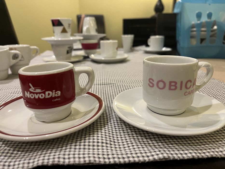 Vendo chavenas cafe conjuntos de 2