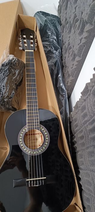 Guitarra Clássica Gomez 3/4 em cor Preta [Nova]