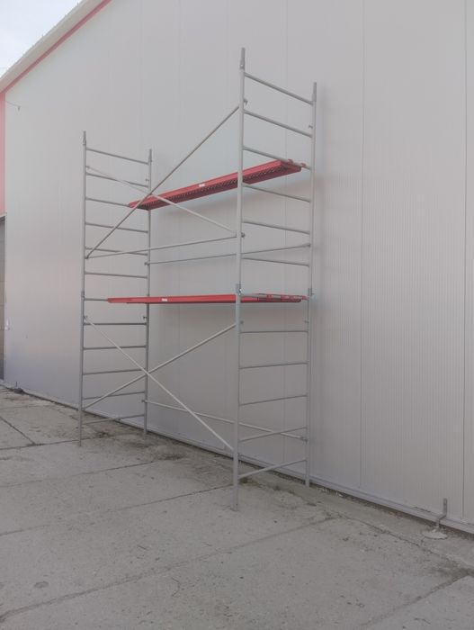 Rusztowanie metalowe elewacyjne