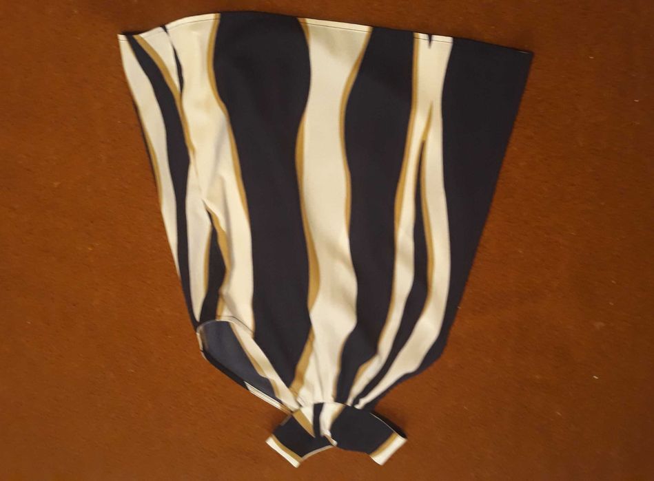 Blusa de senhora - M - nova - portes incluídos