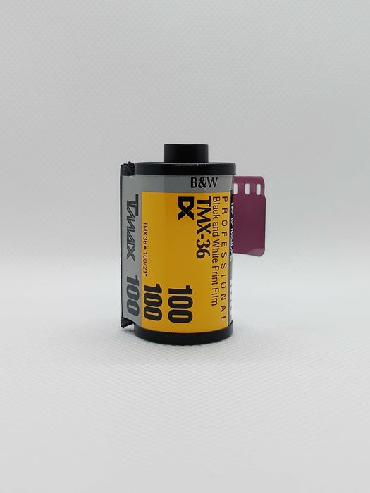 Rolo fotográfico Kodak TMax 100 Professional (35mm)