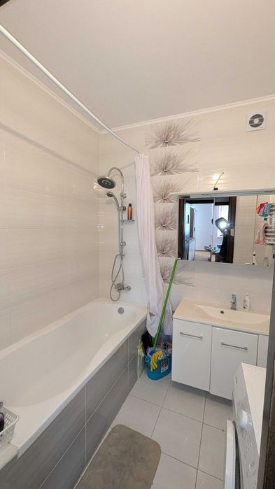 Здається 2кімнати у 2-х кімнатній квартирі без господарів/