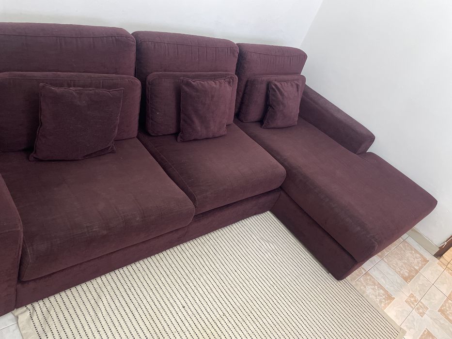 Sofa semi novo…..