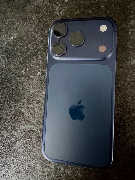 iPhone  17 pro 256 gb e-sim