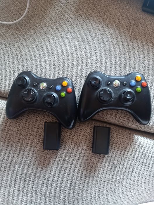 Xbox 360 com Kinect e 2 controles