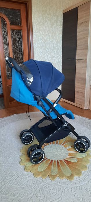Продам коляску qb