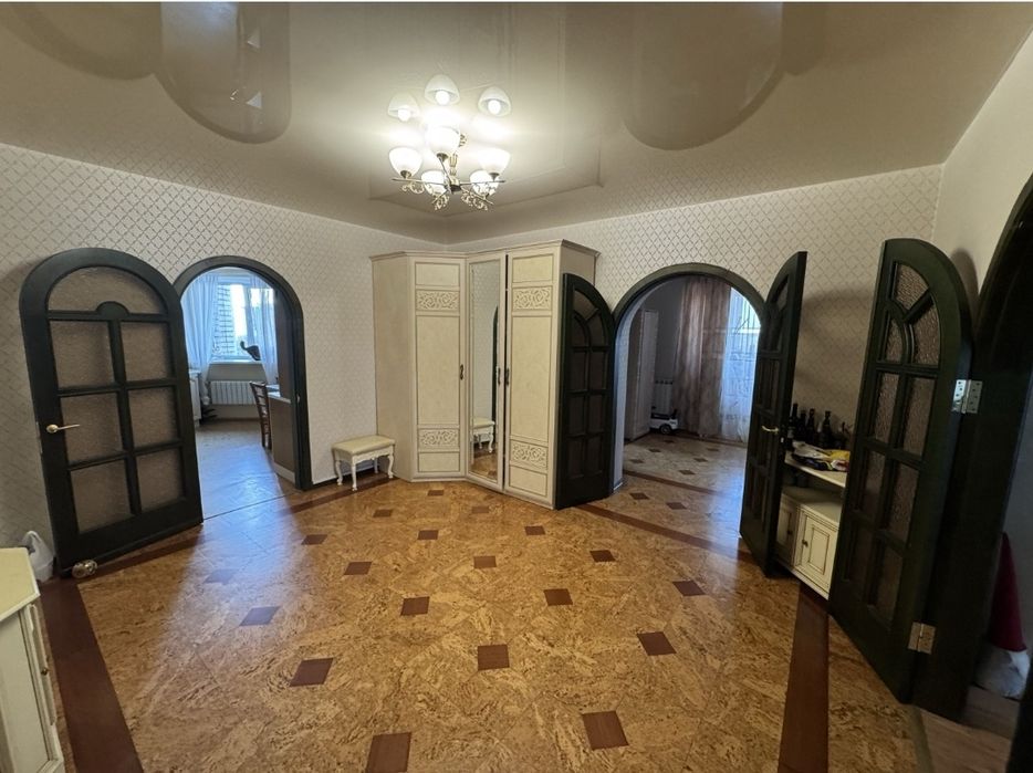 Продам 4х ком.квартиру на ул.Антановича ( Свердлова)