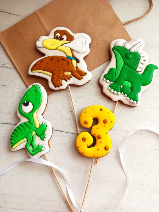 Пряники имбирные и букеты