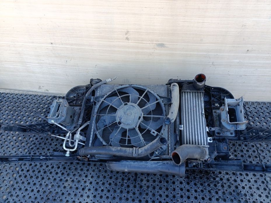 Kia Ceed I 1.6 Crdi Pas Przedni Komplet