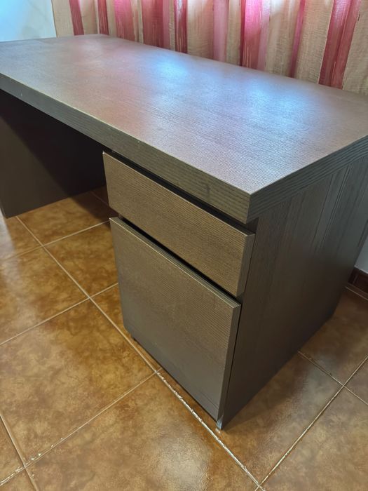 Secretaria em madeira
