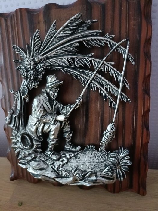 Rzeźba 3D z wizerunkiem rybaka