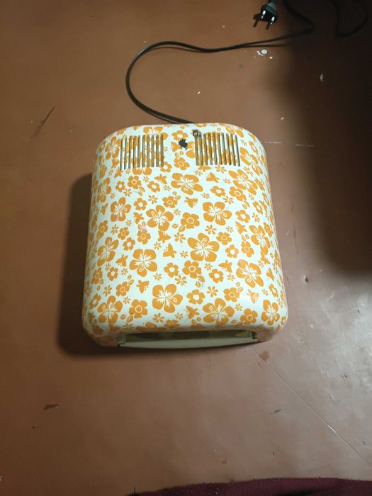 Лампа для маникюра + ПОДАРОК