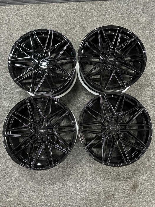 Felgi aluminiowe 24" VOSSEN HF7 24x10 ET15 5x130 Gloss Black G-CLASS
