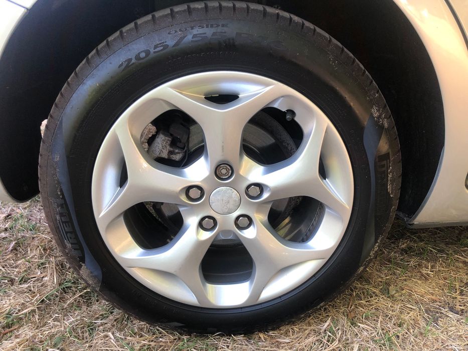 Ford C-Max — fotografia 10