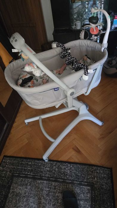 Chicco Baby Hug 4w1 | łóżeczko + leżaczek + krzesełko | stan bdb