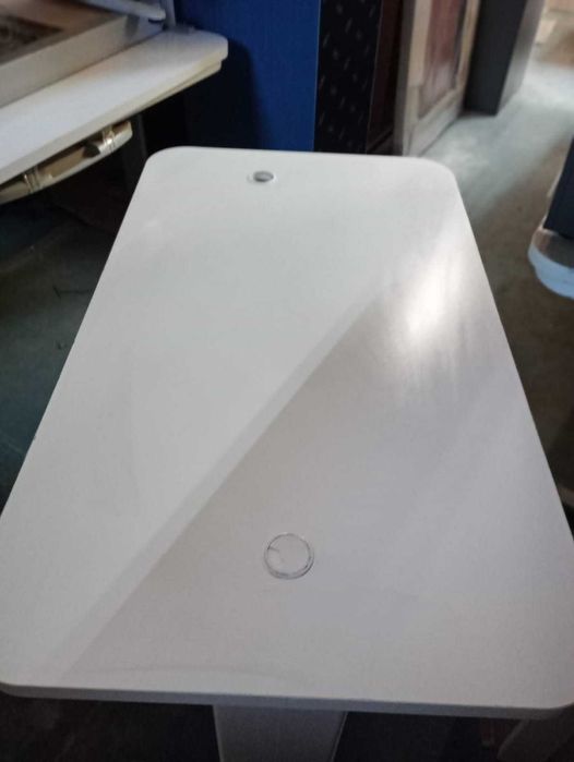 Biurko z półką na klawiaturę 140x80 białe biurka stoły biuro dom