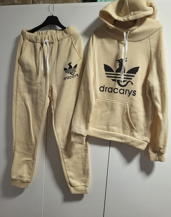 Dresy damskie nowe S