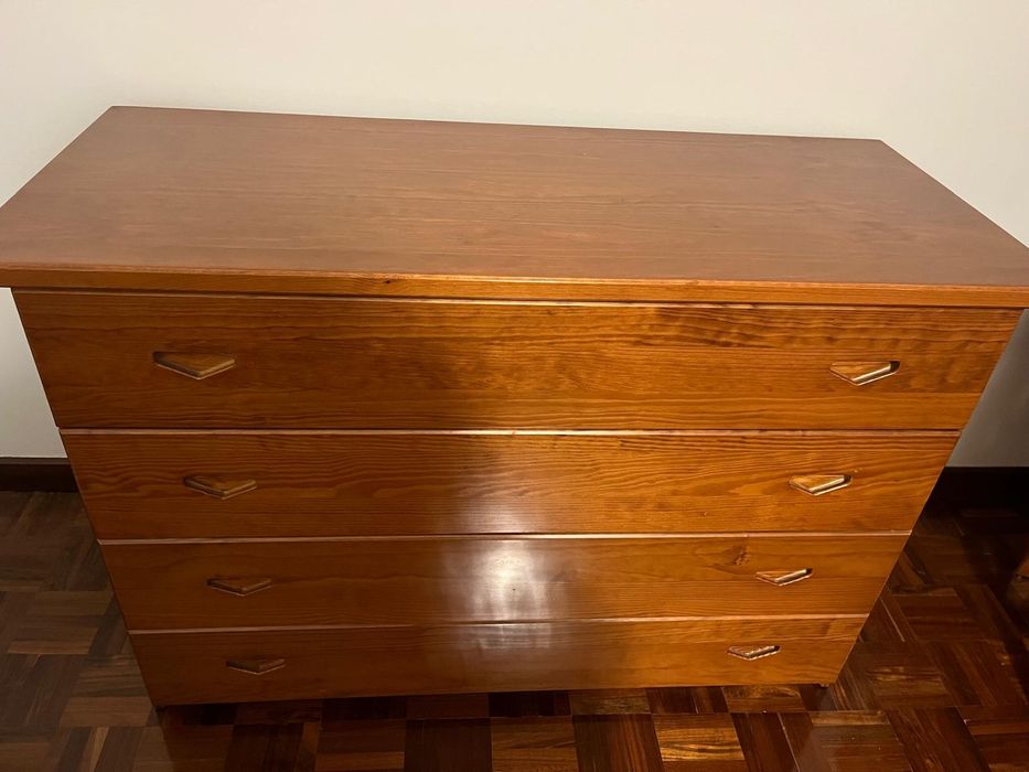 Mobília Quarto Pinho