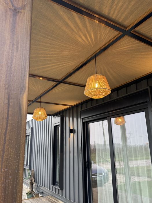 Fazemos Pergolas e Decks em madeira ou estrutura metalicas.