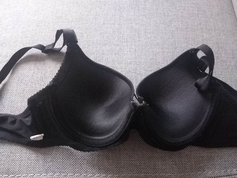 Biustonosz 75B czarny