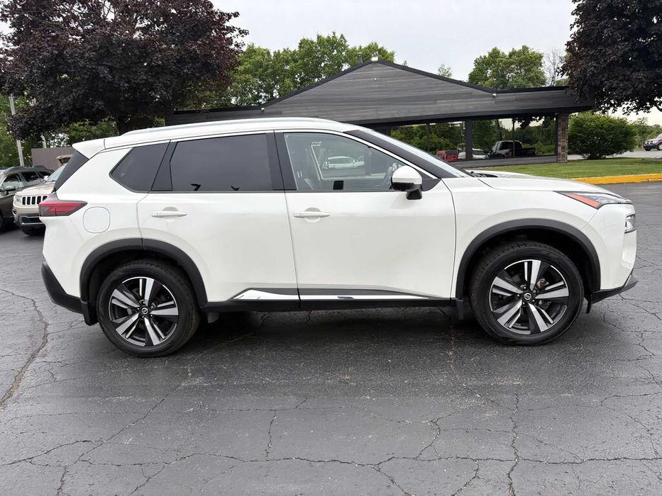 Nissan Rogue SL      2021