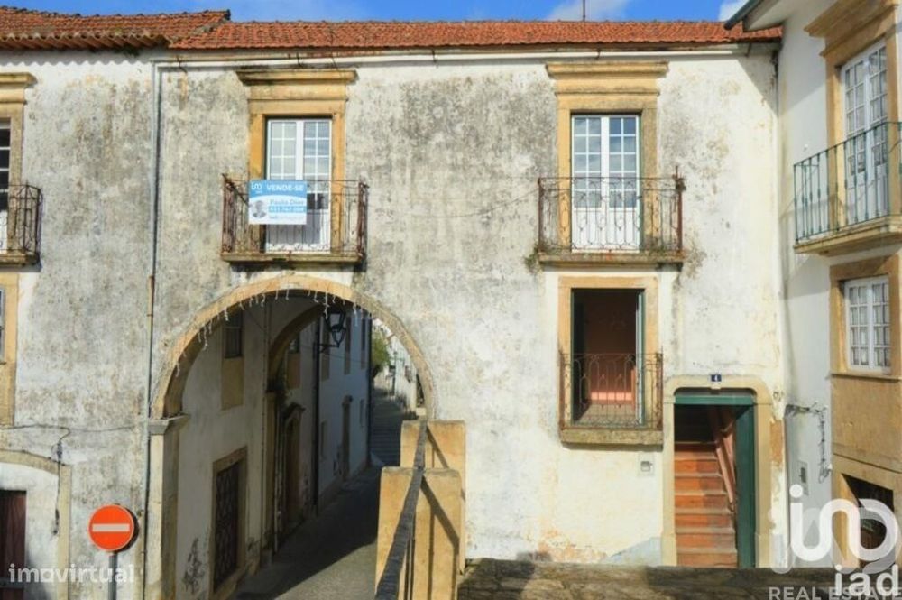 Casa T5 em São Miguel, Santa Eufémia e Rabaçal de 270,00 m2