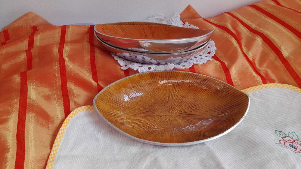 Conjunto de Pratos Decorativos