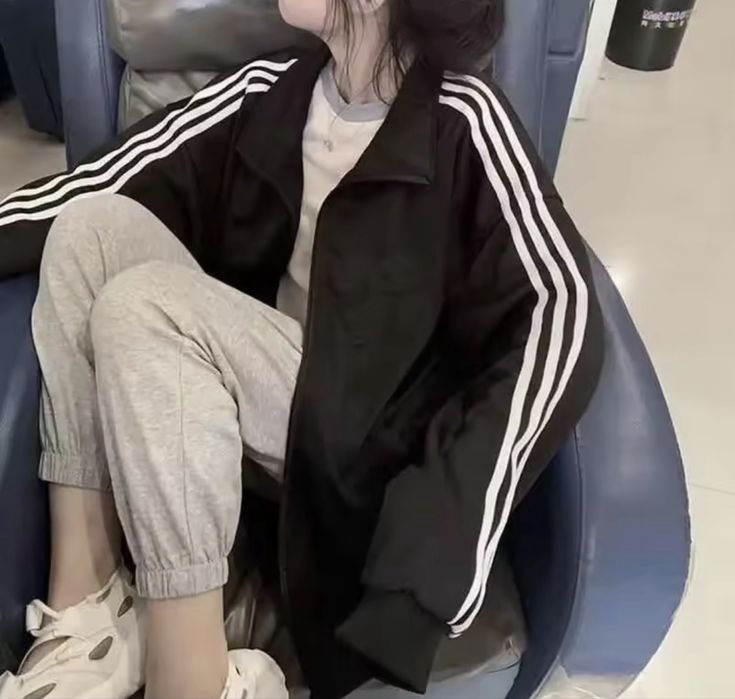 Нове худі в наявності, розмір L