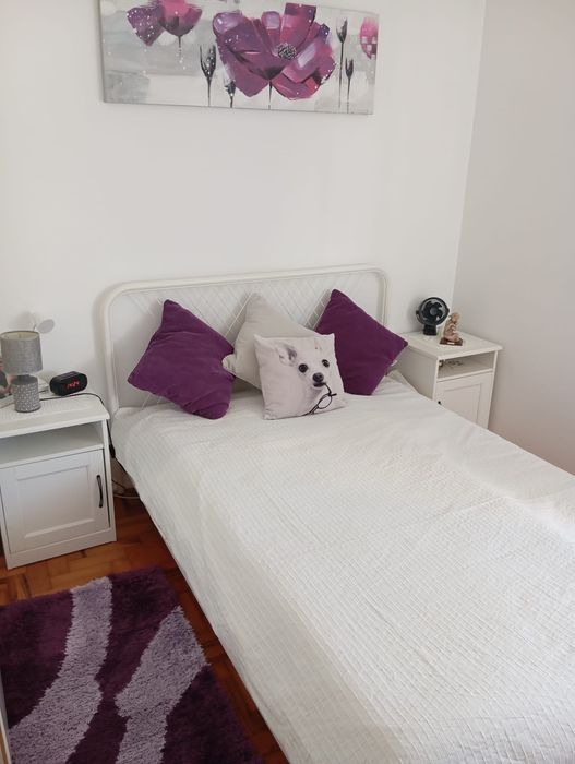 Quarto Mobilado para Senhora estudante