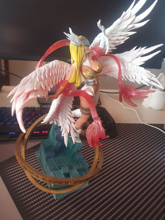 Estatuas para desocupar, Zelda e Digimon