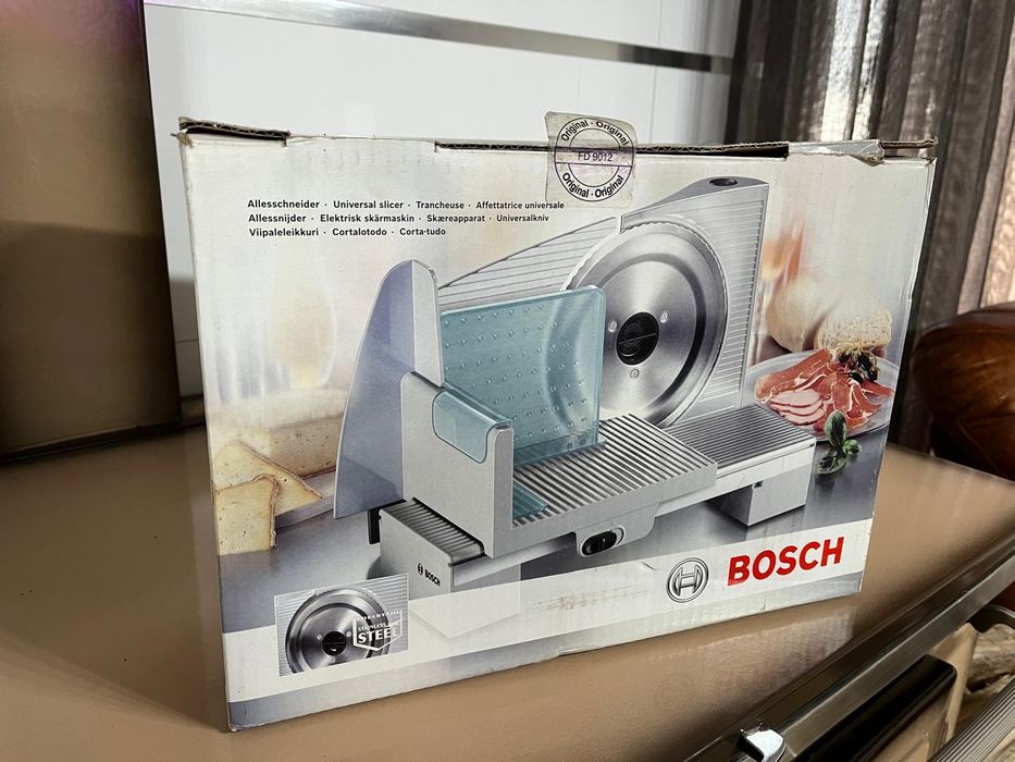 Vendo máquina de corte Bosh