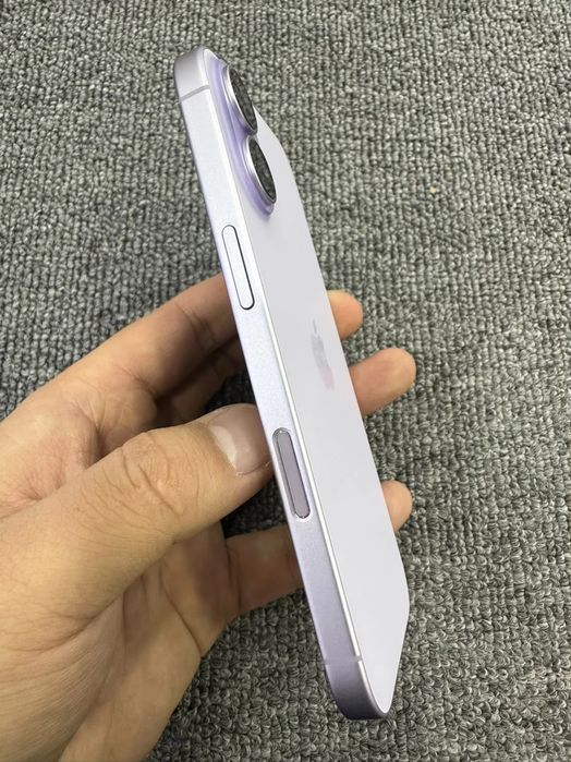 iPhone 17 Pro Max (2269) – 6.9" – Novo / Quase Novo – Estado Impecável