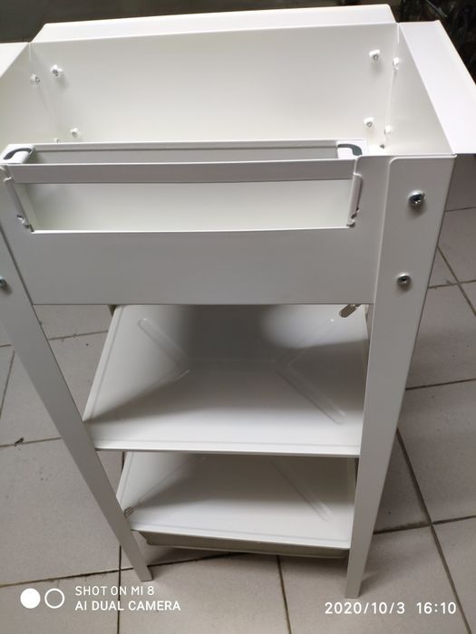 Mesa laptop IKEA como NOVA64874038629761124
