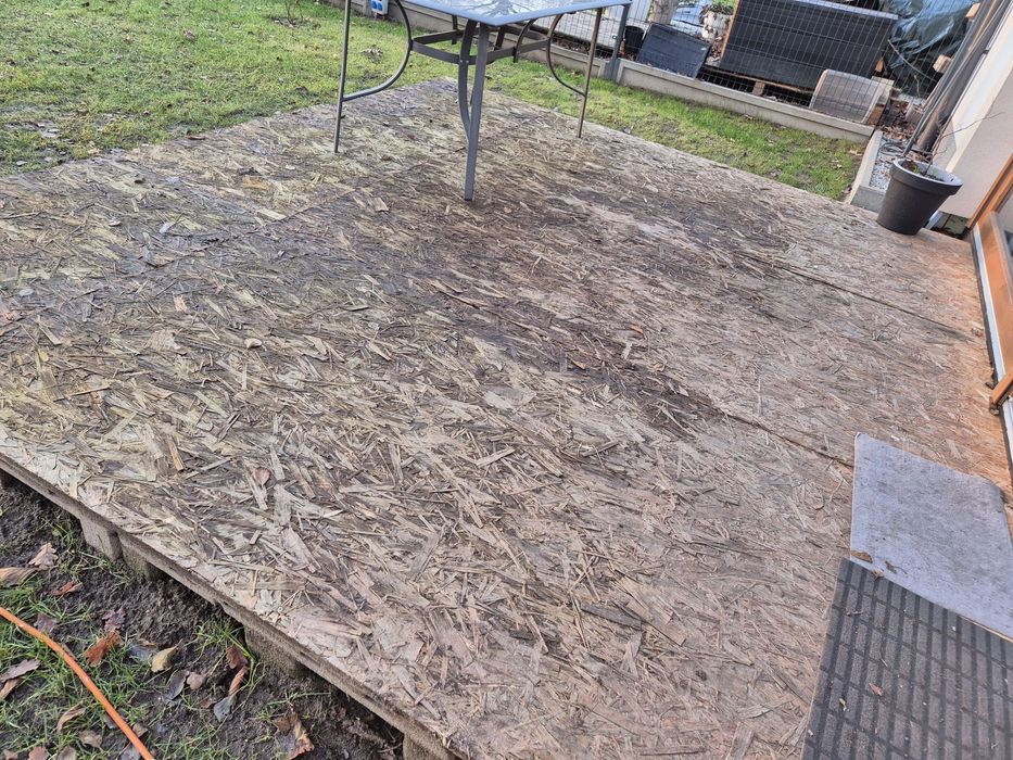 Taras tymczasowy 12.5m2 płyty OSB 22mm 3.75mx3.33m